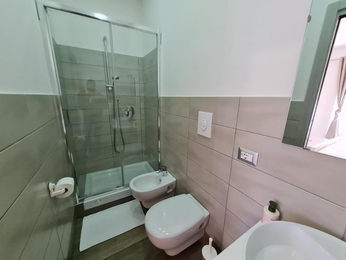 Giulya Guesthouse ローマ エクステリア 写真