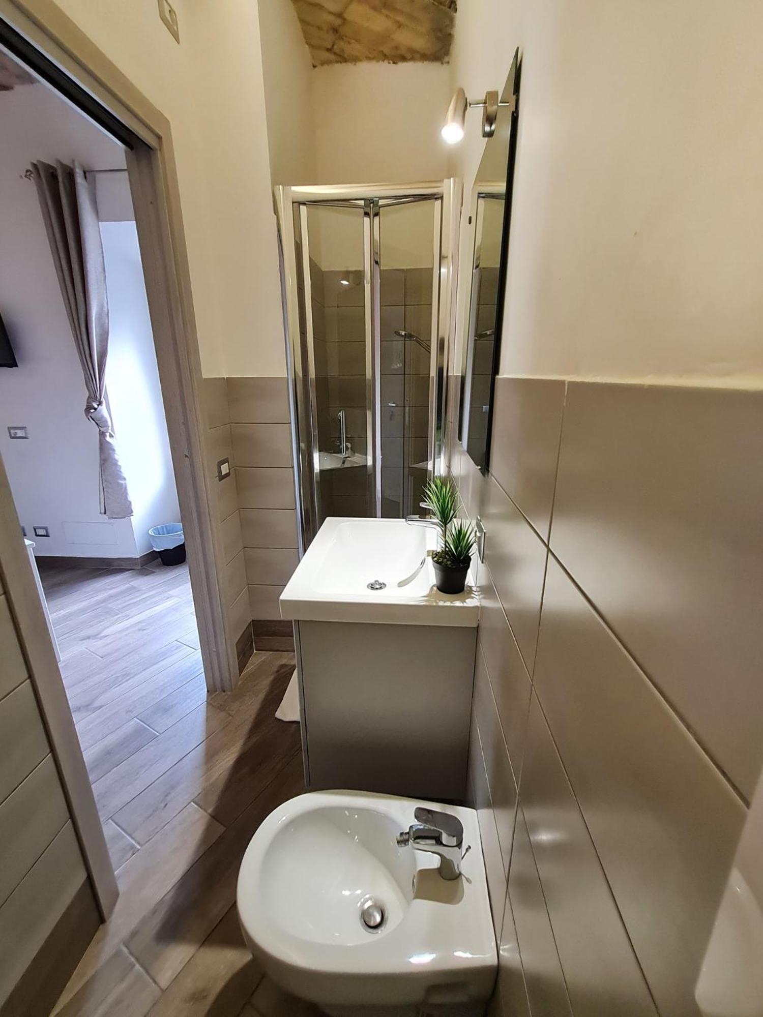 Giulya Guesthouse ローマ エクステリア 写真